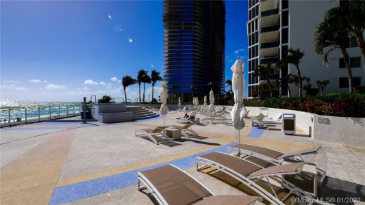 19111 Collins Ave #1001 photo02