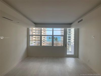 5700 Collins Ave #7A photo012